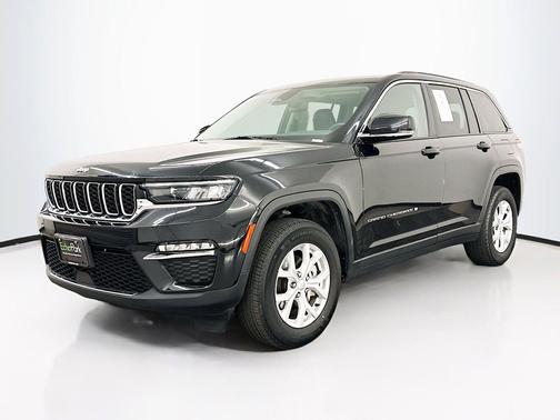 Diamond Black Crystal Pearlcoat 2023 Jeep Grand Cherokee Limited