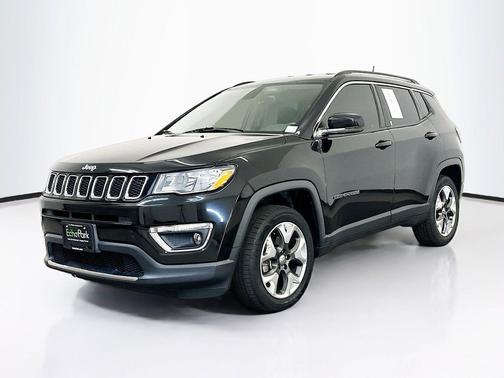 Diamond Black Crystal Pearlcoat 2018 Jeep Compass Limited