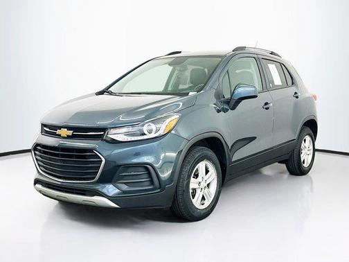 Shadow Gray Metallic 2021 Chevrolet Trax LT