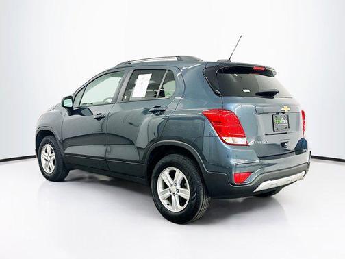Shadow Gray Metallic 2021 Chevrolet Trax LT