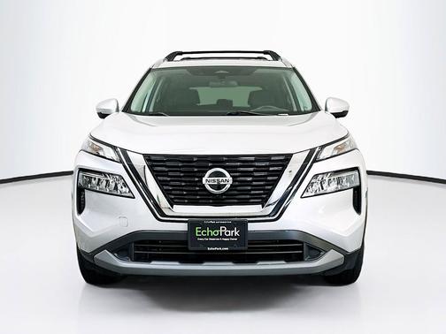 Brilliant Silver Metallic 2021 Nissan Rogue SV