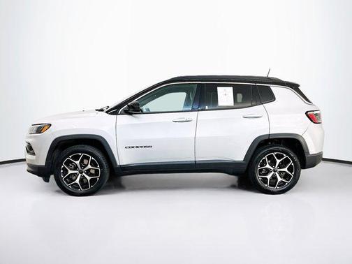 Silver Zynith Metallic Clearcoat 2025 Jeep Compass Limited