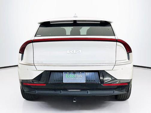 Glacier 2024 Kia EV6 Wind