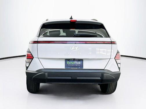 Cyber Gray Metallic 2025 Hyundai KONA SEL
