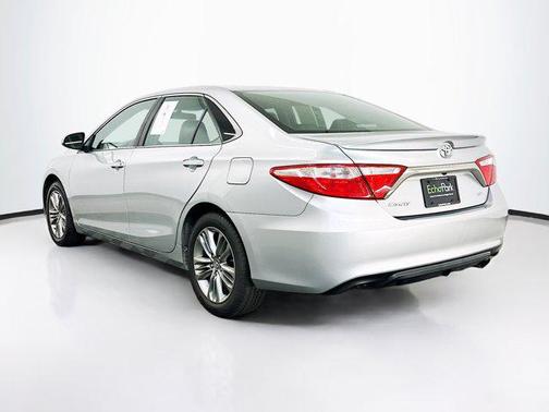 Celestial Silver Metallic 2017 Toyota Camry SE