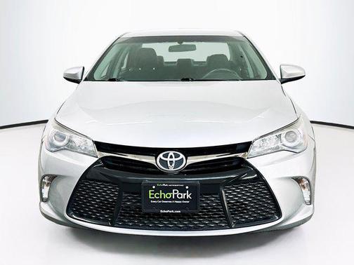 Celestial Silver Metallic 2017 Toyota Camry SE