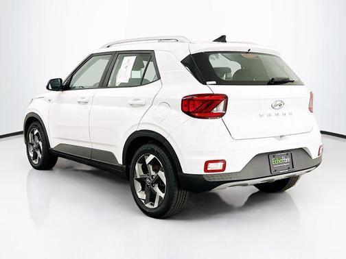 2021 Hyundai VENUE SEL