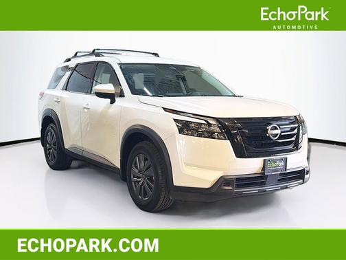 Pearl White Tricoat 2023 Nissan Pathfinder SV 4WD