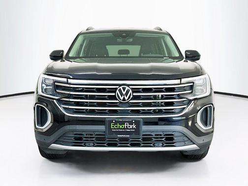 Deep Black Pearl 2025 Volkswagen Atlas 2.0T SE w/Technology 4MOTION