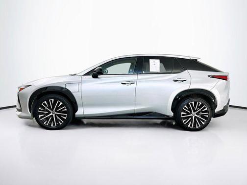 2023 Lexus RZ 450e Luxury