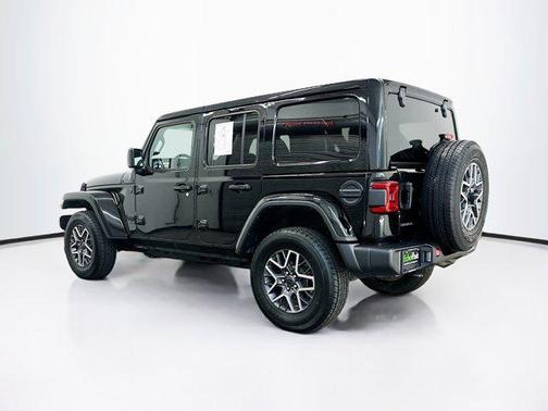 2025 Jeep Wrangler 4-Door Sahara 4x4