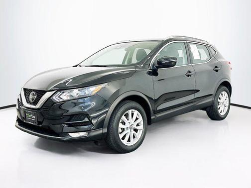 2022 Nissan Rogue Sport SV