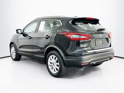 2022 Nissan Rogue Sport SV