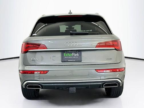 Chronos Gray Metallic 2023 Audi Q5 45 S line Premium Plus