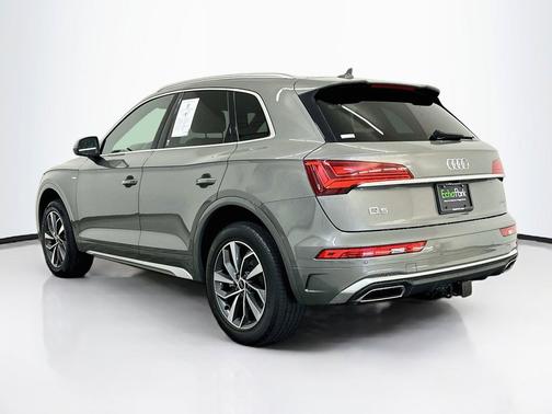Chronos Gray Metallic 2023 Audi Q5 45 S line Premium Plus