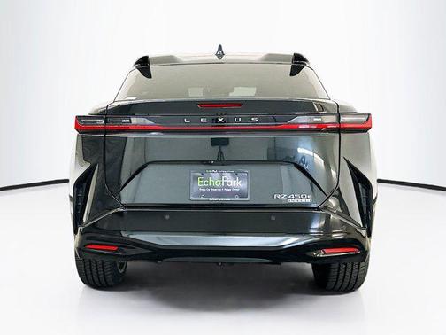 2023 Lexus RZ 450e Luxury