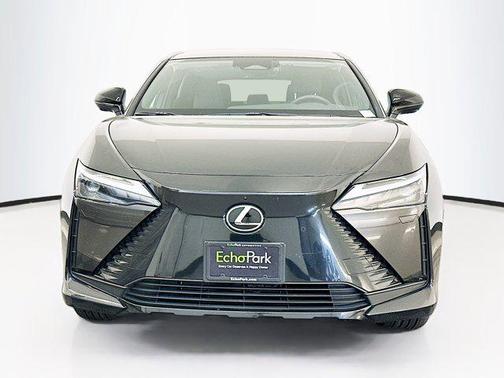 2023 Lexus RZ 450e Luxury