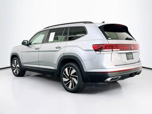 2024 Volkswagen Atlas 2.0T SE w/Technology 4MOTION