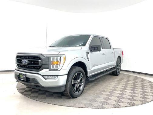 Photo 3 of 34 of 2021 Ford F-150 XLT
