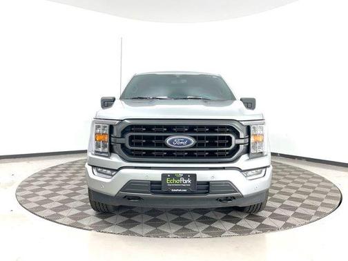 Photo 2 of 34 of 2021 Ford F-150 XLT