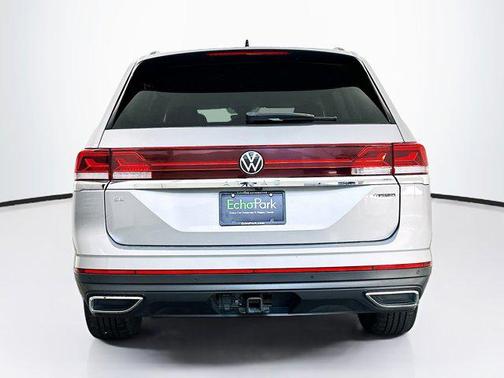 2025 Volkswagen Atlas 2.0T SE w/Technology 4MOTION