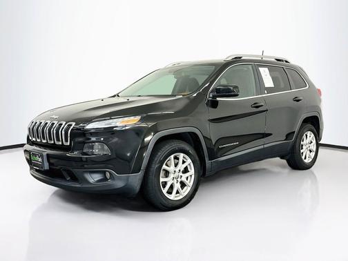 Diamond Black Crystal Pearlcoat 2017 Jeep Cherokee Latitude