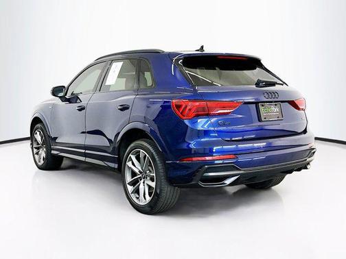 2022 Audi Q3 45 S line Premium