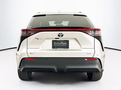 2025 Toyota bZ4X XLE