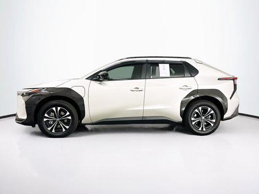 2025 Toyota bZ4X XLE