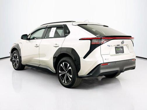 2025 Toyota bZ4X XLE