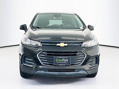 Mosaic Black Metallic 2018 Chevrolet Trax LS