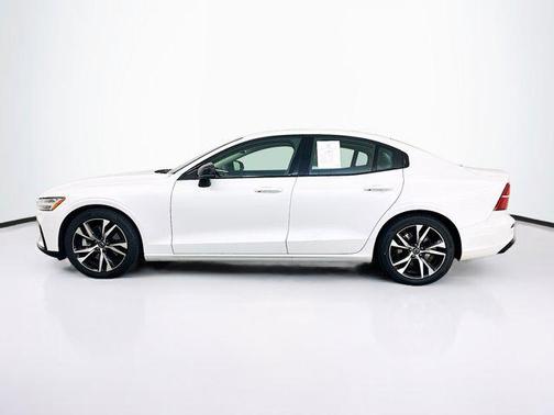 2025 Volvo S60 B5 Core