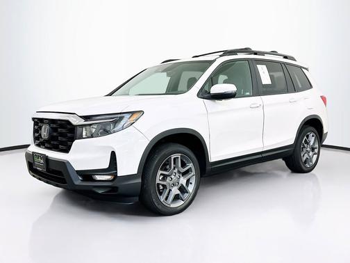 Platinum White Pearl 2023 Honda Passport AWD EX-L