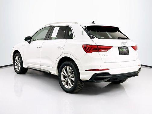 2024 Audi Q3 Premium 45 TFSI S line quattro Tiptronic