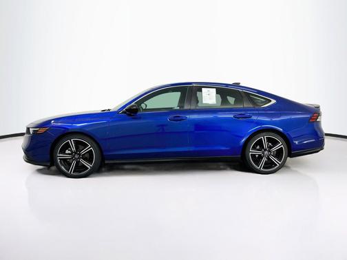 Still Night Pearl 2024 Honda Accord Hybrid Sport