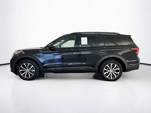 Agate Black Metallic 2025 Ford Explorer ST-Line