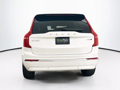 2023 Volvo XC90 B5 Plus