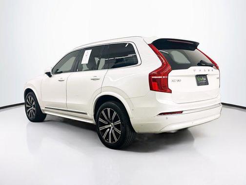 2023 Volvo XC90 B5 Plus