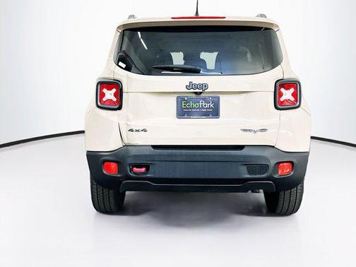 2017 Jeep Renegade Trailhawk