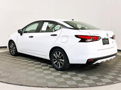 2024 Nissan Versa 1.6 S