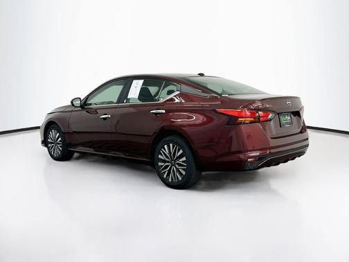 Garnet Pearl Metallic 2025 Nissan Altima SV AWD