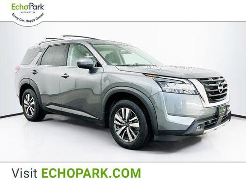 2024 Nissan Pathfinder SL 4WD