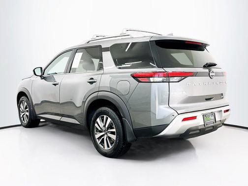 2024 Nissan Pathfinder SL 4WD