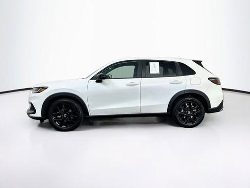 Platinum White Pearl 2024 Honda HR-V AWD Sport