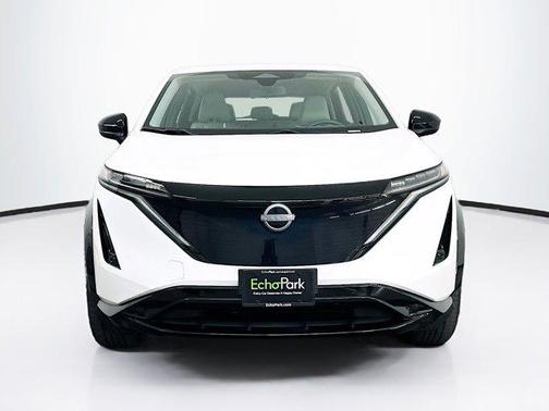 Everest White Pearl Tricoat 2024 Nissan ARIYA ENGAGE+