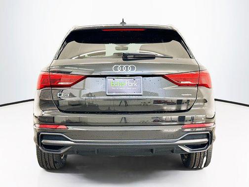 2022 Audi Q3 45 S line Premium