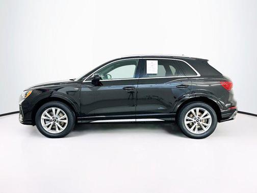 2022 Audi Q3 45 S line Premium