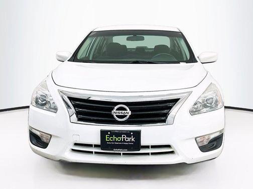 Pearl White 2014 Nissan Altima 2.5 S