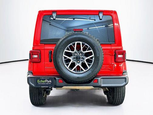 Firecracker Red Clearcoat 2025 Jeep Wrangler 4-Door Sahara 4x4