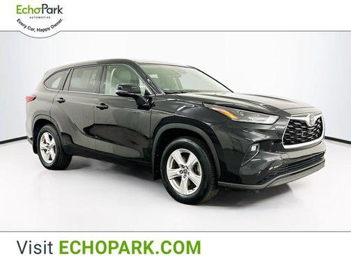 2022 Toyota Highlander LE